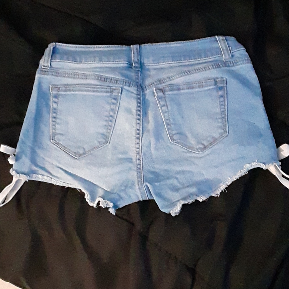 Short - Picture 3 of 3